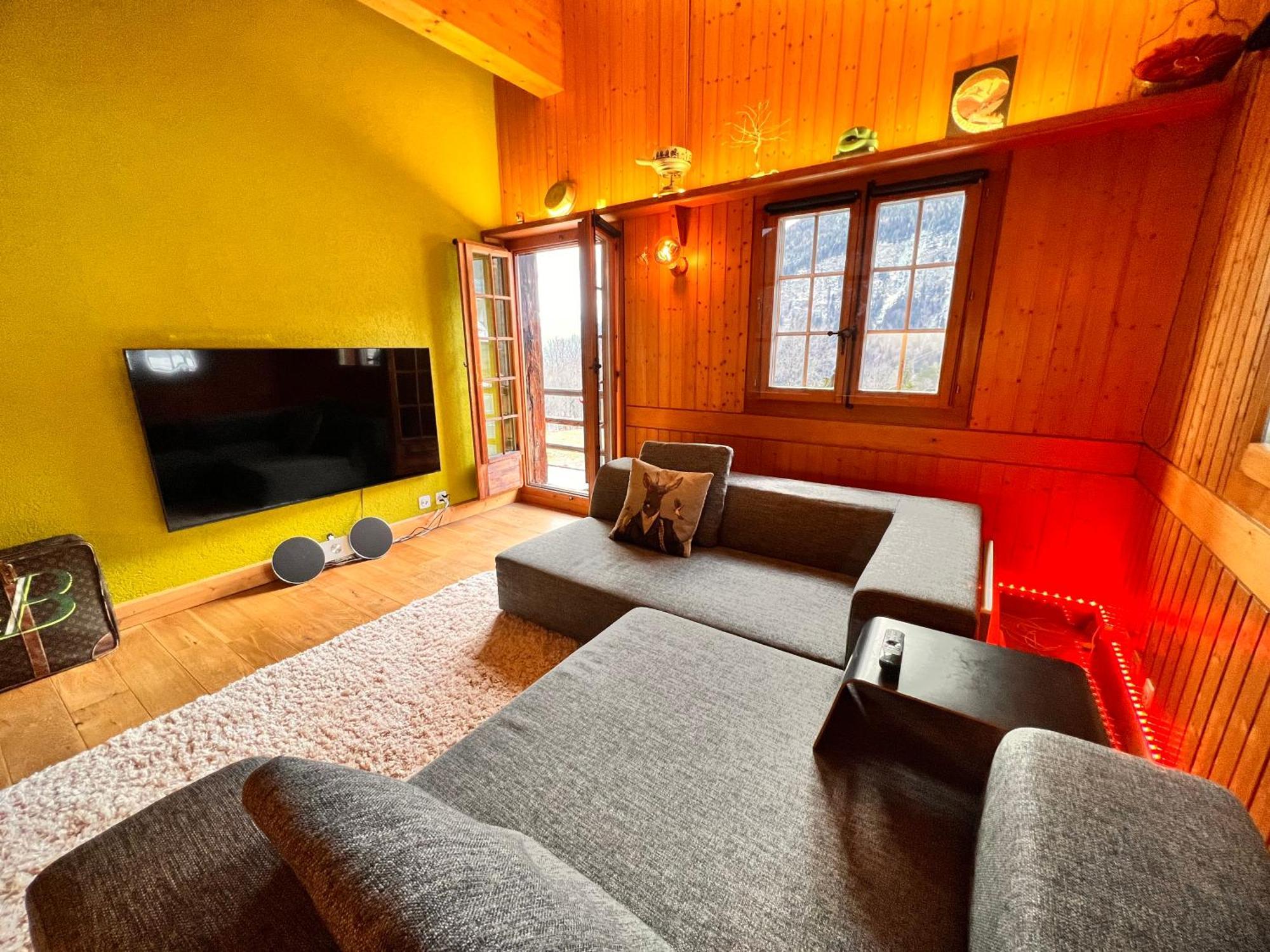 Mazot Agora & Family Trip - Ouest R+1 Apartment Salvan